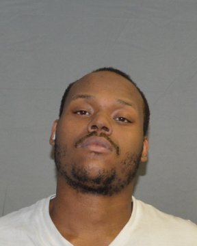 Neverean Jackson is desired by police in connection to a beating and burglary of a female on Summer 1, 2016. (Provided Photo/IMPD)